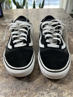 Vans Old School Skool skate shoe in black canvas and suede with a white Sidestripe Size Men 7 Women 8.5 sneakers, tennis shoes