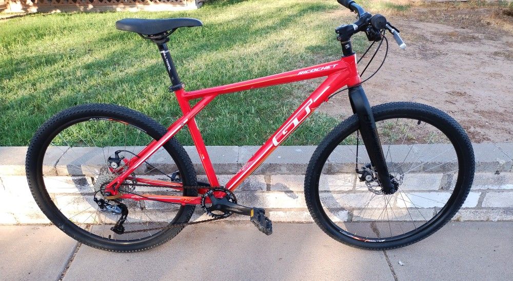 GT Ricochet Gravel Bike