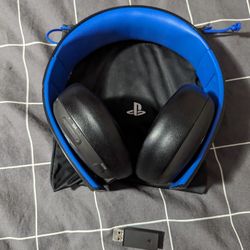 Sony Playstation Gold Headphones 