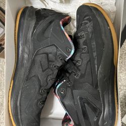 Nike Lebron 11 XI Black Gum Size 11