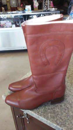 Escaramusa women size 6 boots