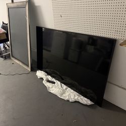 Samsung 65 Inch 4k Commercial Grade TV with Wall Mount Paid Over $2500