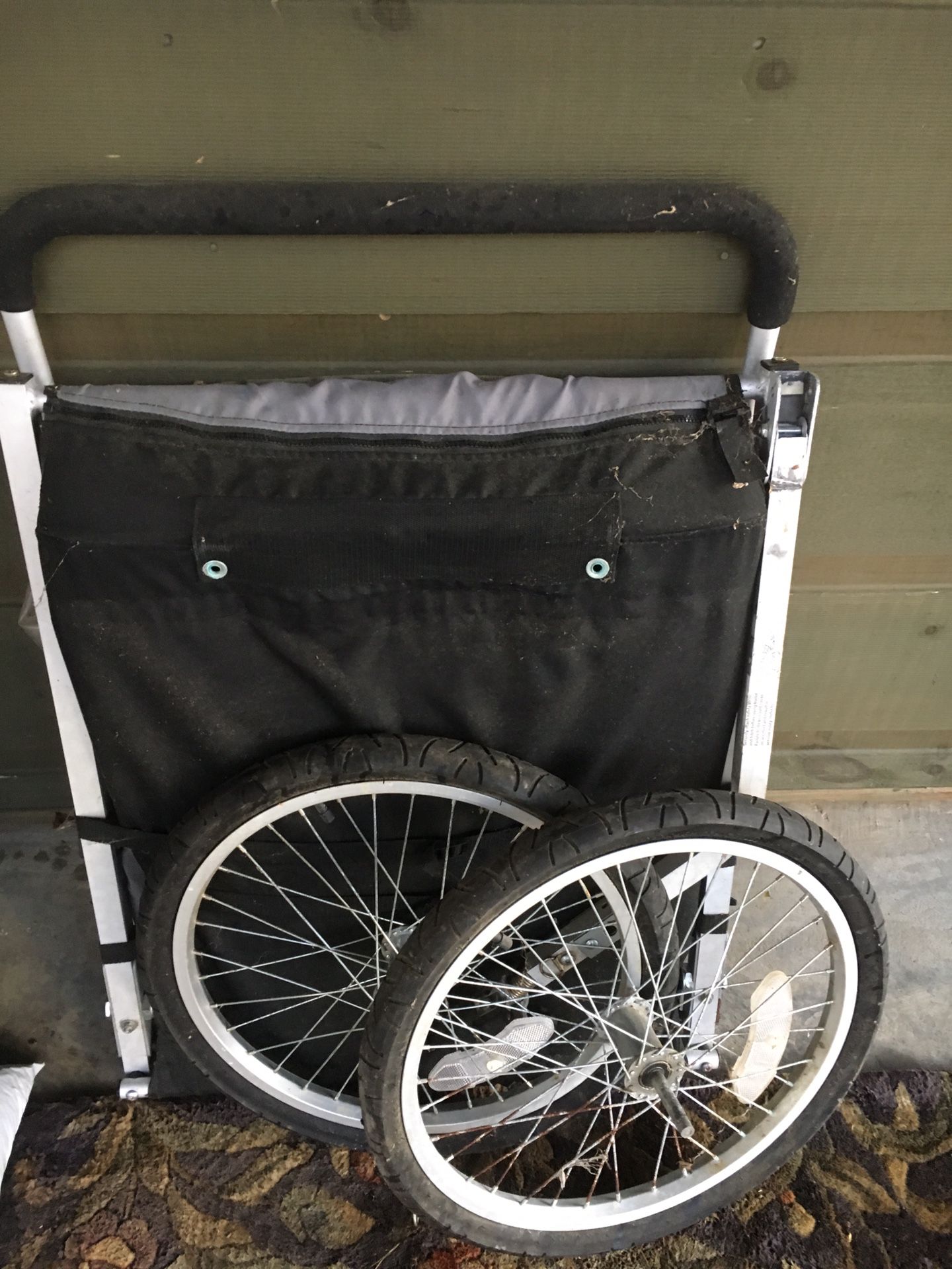 Schwinn bike trailer good condition. Converts to a stroller. Folds flat for storage. 45.00