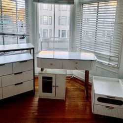 White & Brass Modern Bedroom Set – Must Go