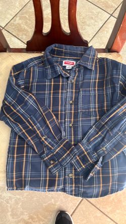 Wrangler Plaid Flannel Button-Up Shirt