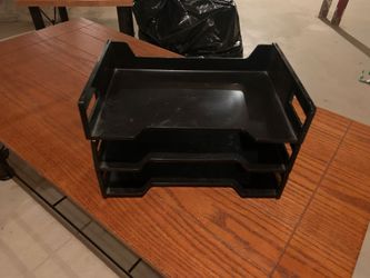 3 desk file trays