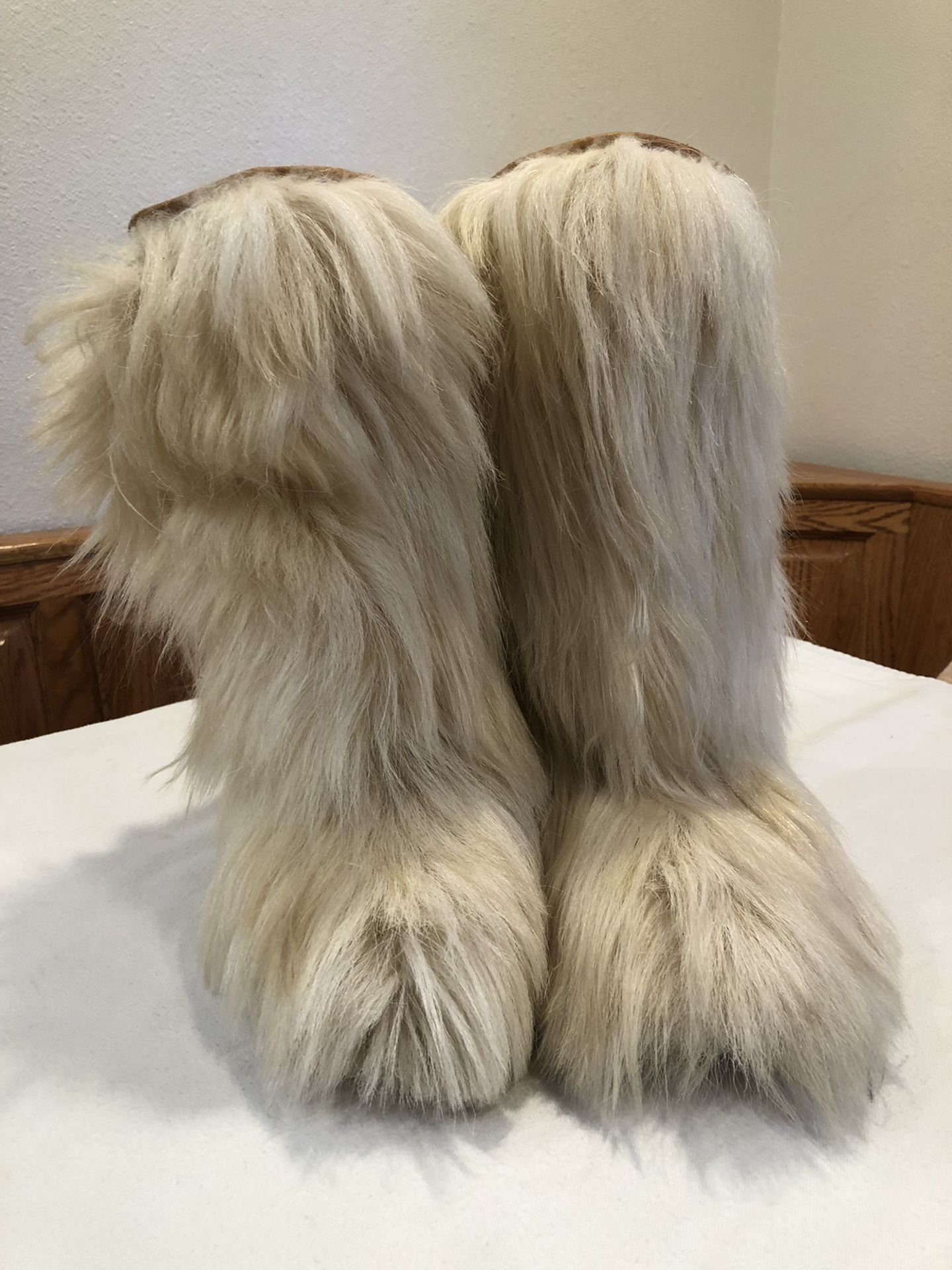 Vera Pelle Boots With The Fur Vintage 70’s Yeti Goat Hair/Fur Boots  Size 8 Us