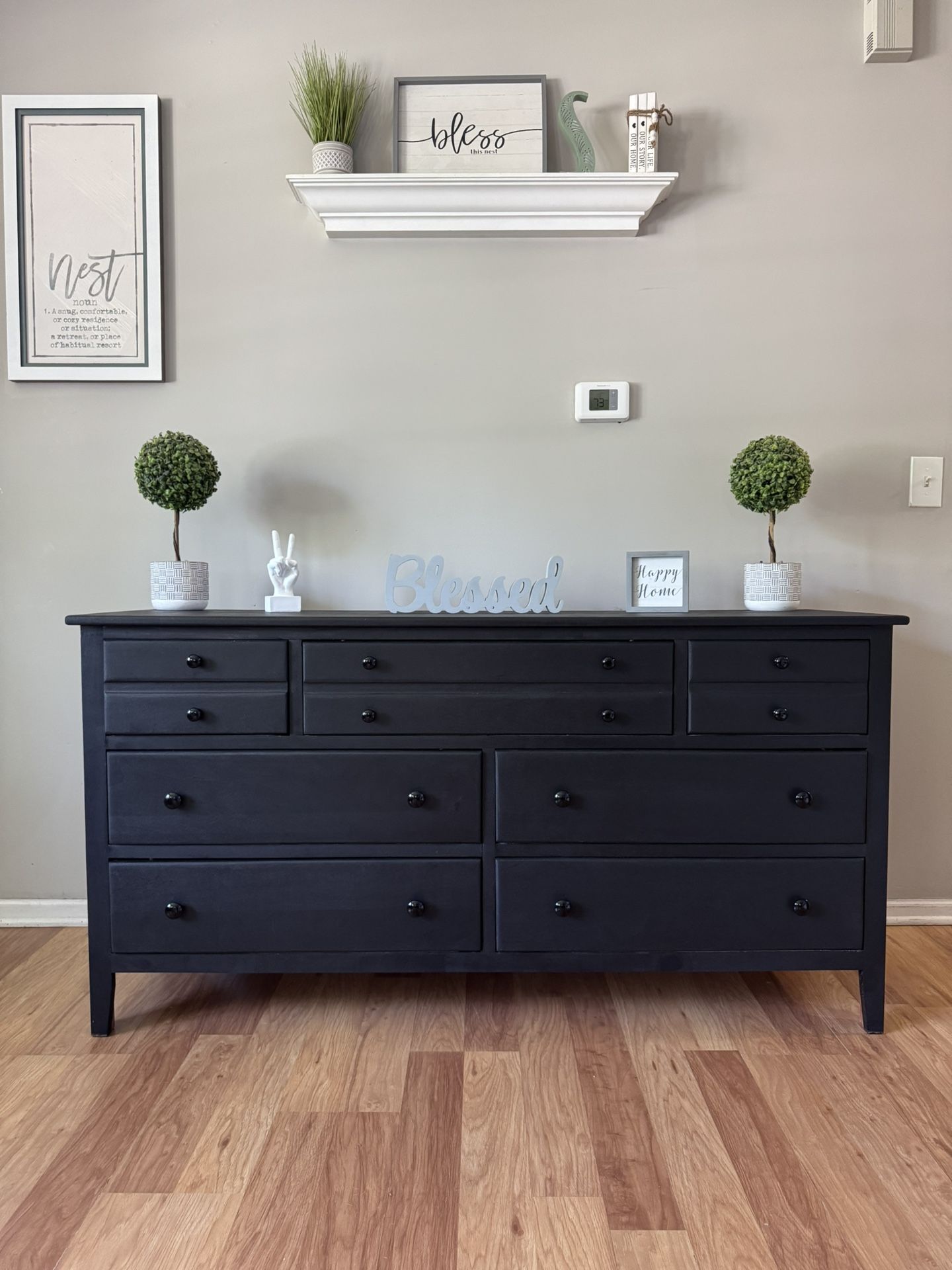 ✨🖤Gorgeous Solid Wood Dresser🖤✨