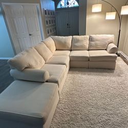 Cozy & Beautiful Sectional Sofa Set + Ottoman + Area Rug Included