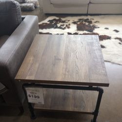 Rustic Oak End Table 