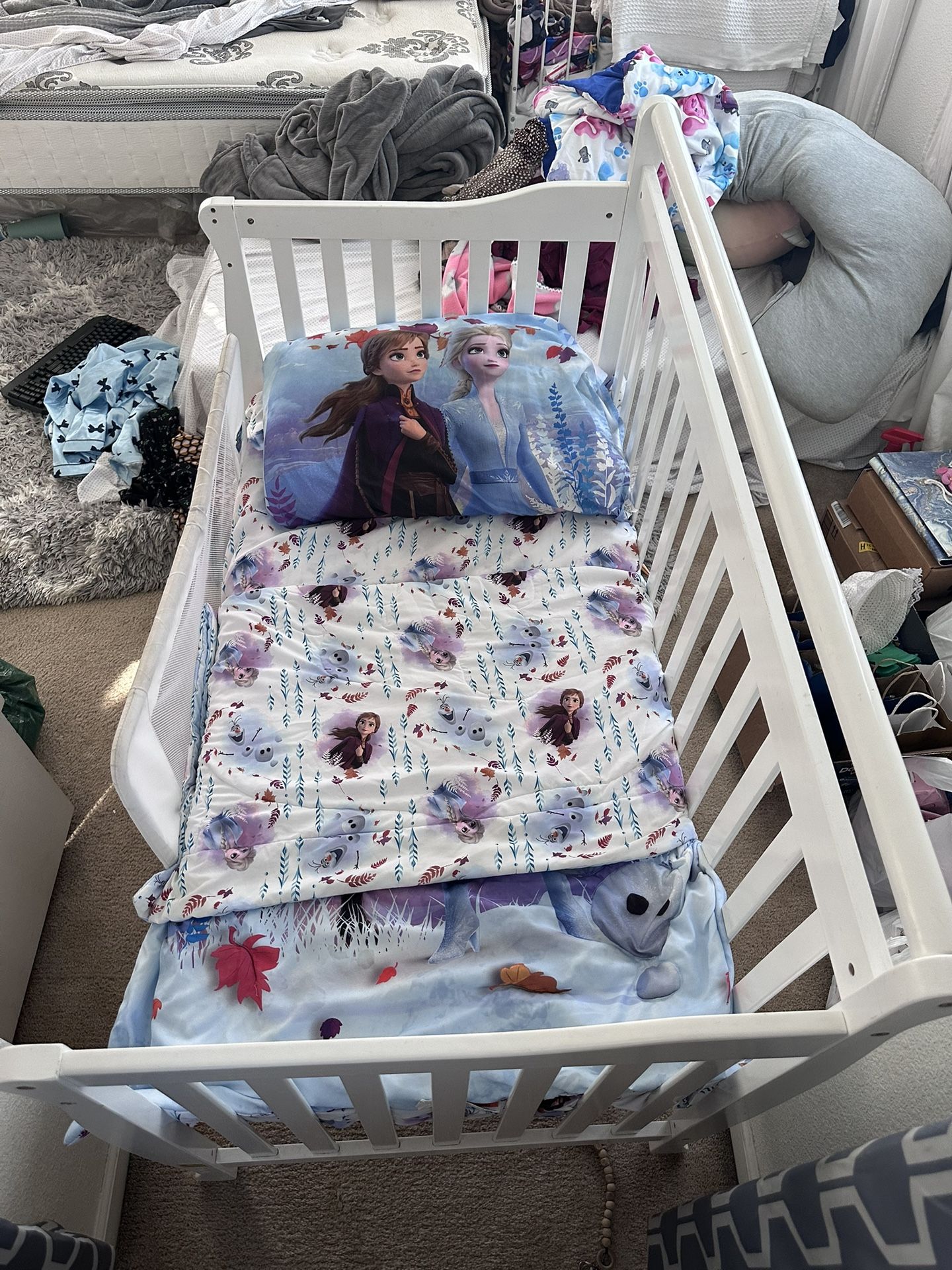 Baby/Toddler Crib Bed