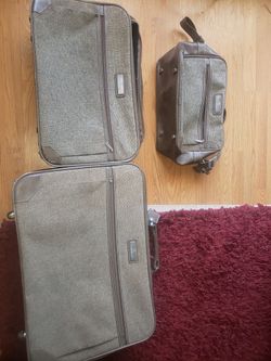 Jordache Vintage Luggage 3 Piece Set