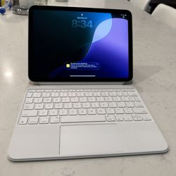 Apple iPad 10th Gen 64GB + Apple Keyboard Case – Like New – AppleCare+ 8/26