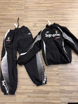 Supreme sweatsuit