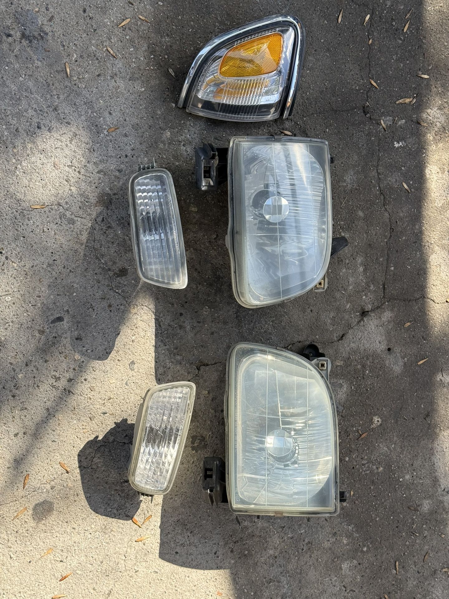 Headlight Assembly Toyota Tacoma 01-04
