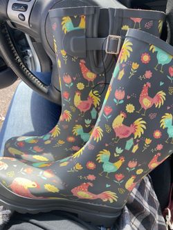 Rain boots size 7