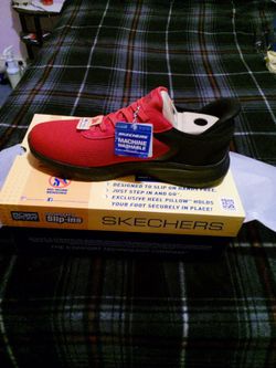 Size 12 Sketchers Slip Ins Mens