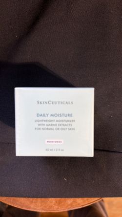 2 fluid ounces new in box sealed SkinCeuticals   Daily moisture 2 fluid ounces new in box sealed