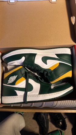 Jordan mid 1s