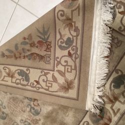 100 % Wool Thick 4x6 Asking $100.