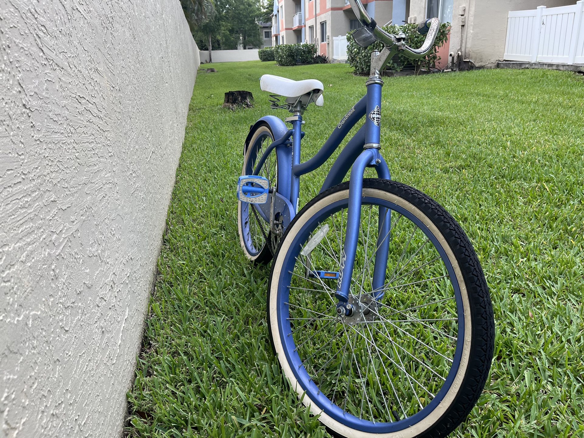 Huffy 24 Cranbrook Girls' Cruiser Bike with Perfect Fit Frame, Ages 12+  Years, Periwinkle