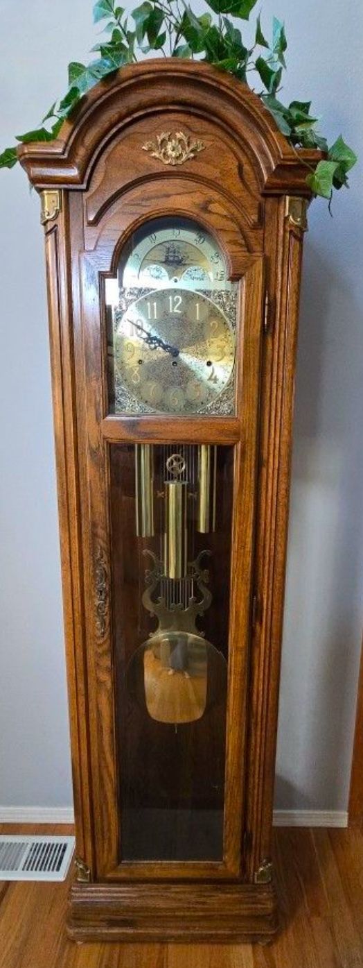 Grandfather Clock 1982 Pearl