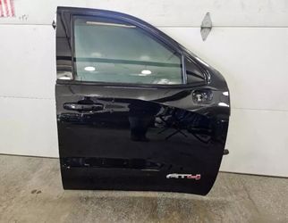 2019/2023 GMC Sierra Door Passenger Side