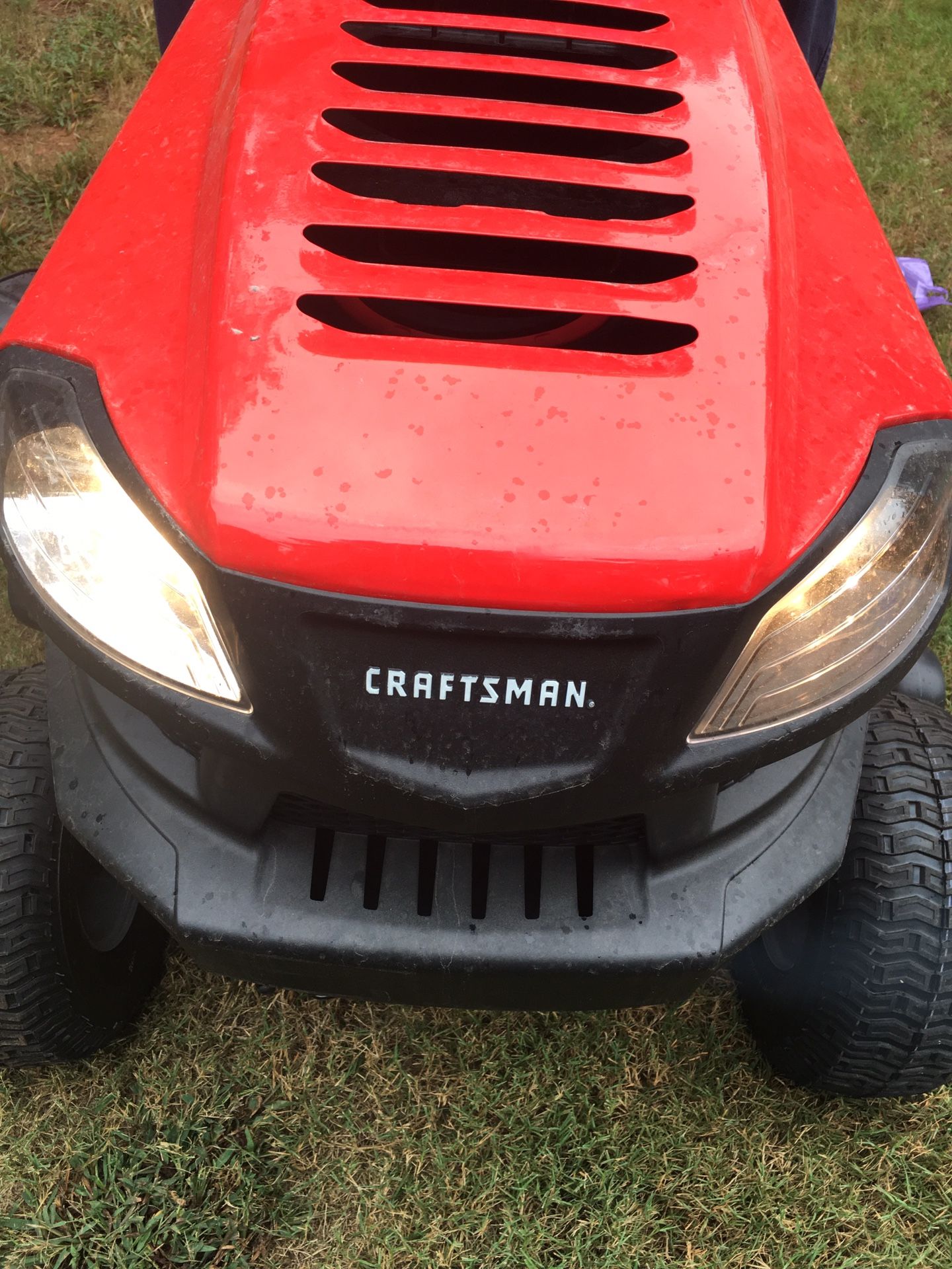CRAFTSMAN T130 18.5HP Automatic 42in Riding Lawn Mower for Sale in