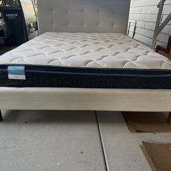 Queen Bed Set 
