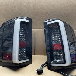 OT110 Fit 07-13 Silverado 1500/2500HD/3500HD Taillight Pair 