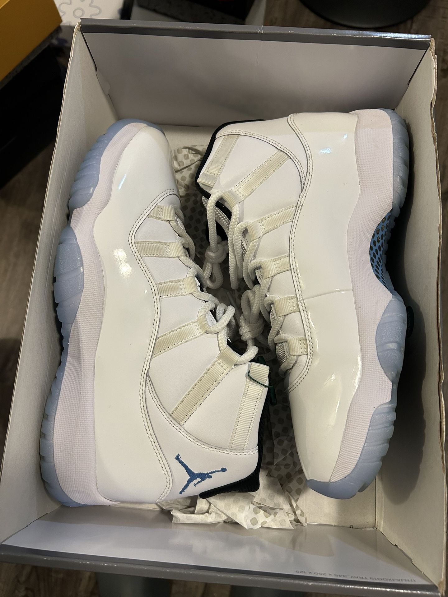Jordan 11 Legend Blue