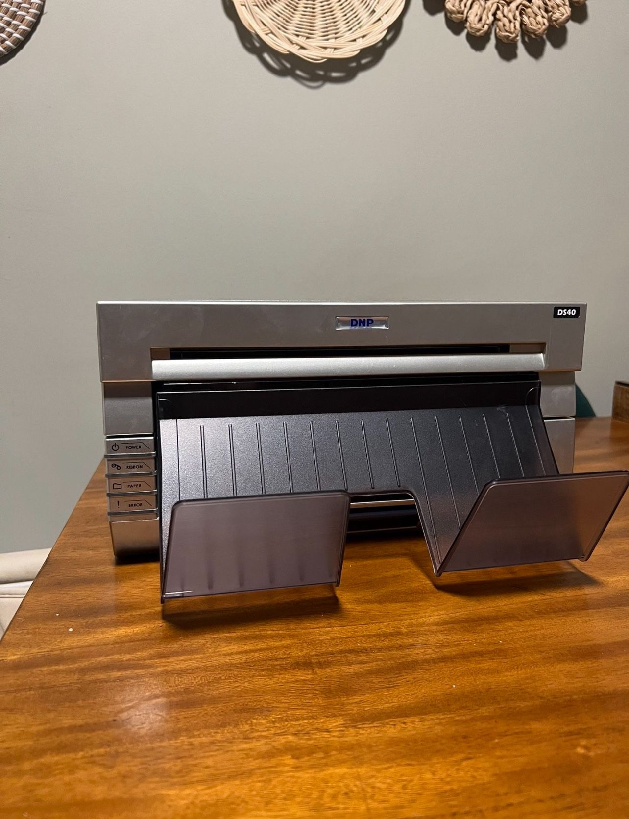 DNP DS40 Printer, Rolling Case, & Media kit