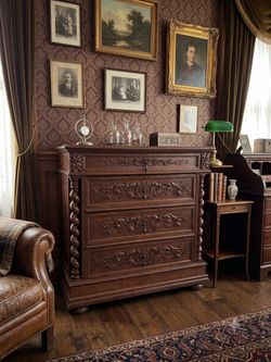 Antique 19th Century Neo-Renaissance Dresser