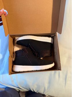 Clarks sneakers