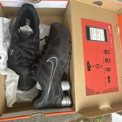 NIKE WMNS NIKE SHOX TURBO +