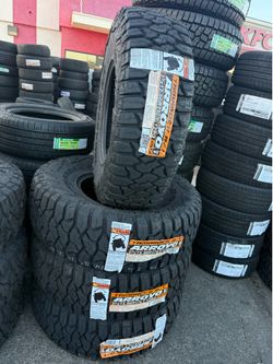 π¨π¨vendo set de llantas Lt 37x12.50 17 arroyo R/T tires