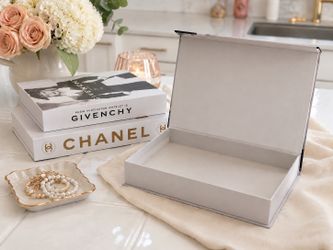 books decor