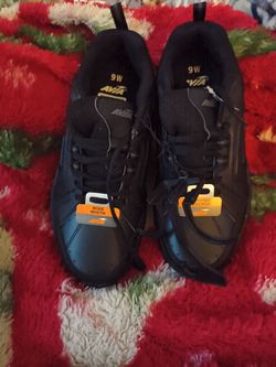 Steel toe shoes