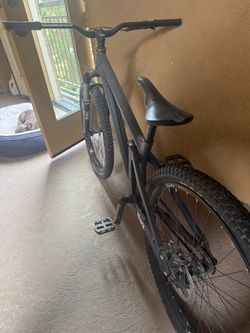 Medium Black Market Killswitch dirt jumper