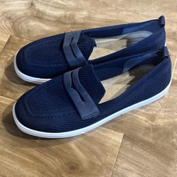 St. John’s Bay Women SJB Blare Memory Foam Flat Shoes Comfort  Size 9