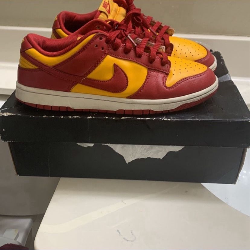 USC Dunks