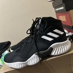 NEW Adidas Men Pro Bounce Basketball Sneakers Sz 9 AH2658 like new (worn once )