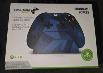 XBOX CHARGING STATION MIDNIGHT FORCES  BLUE