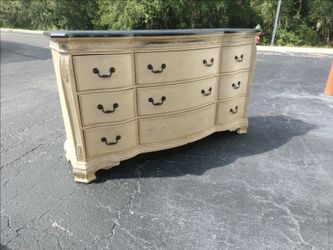 OVERSIZED CORTINELLA DRESSER 🥰