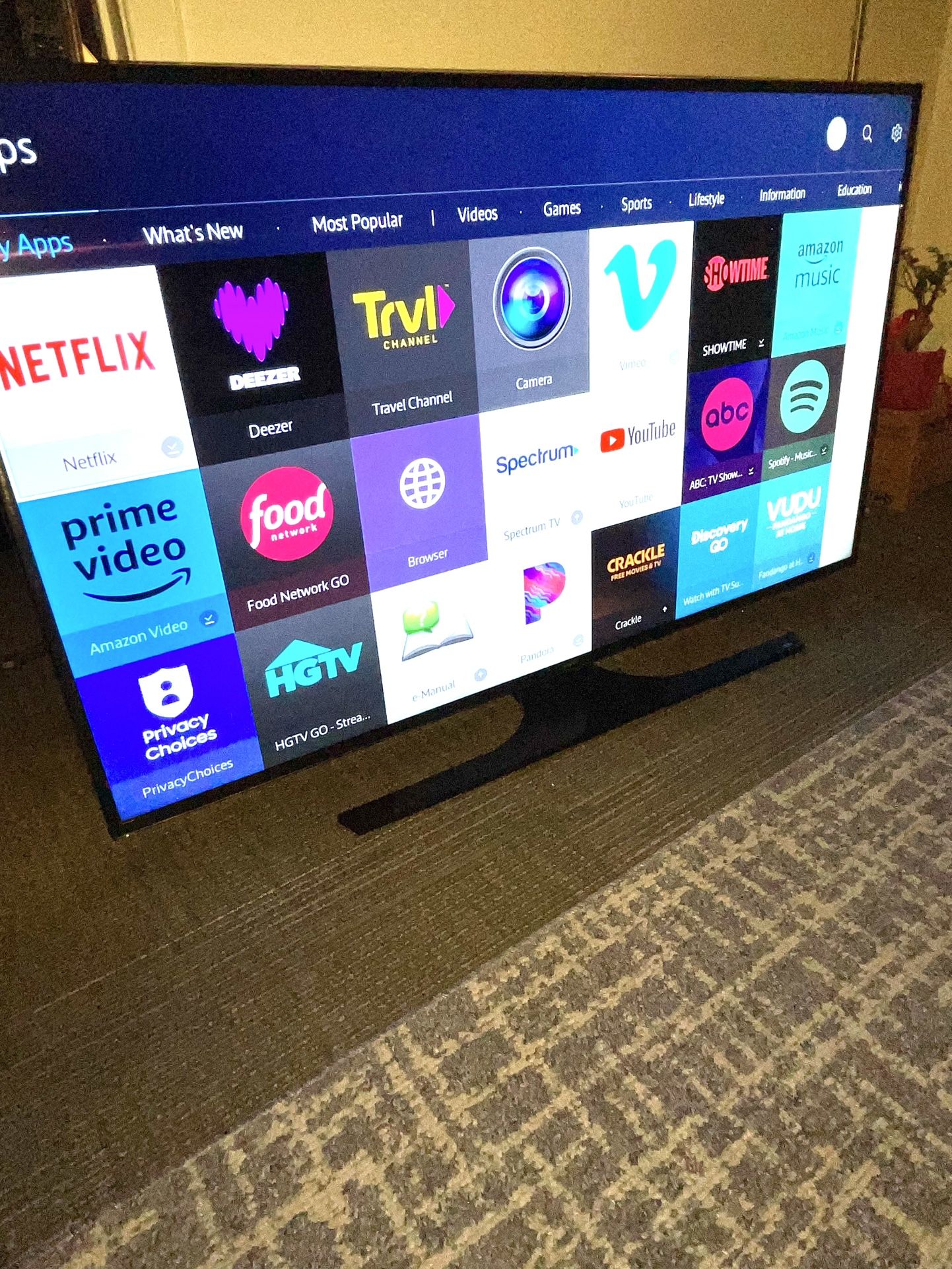 60”Samsung 4K 2160p UHD Smart TV Model UN60JU6500