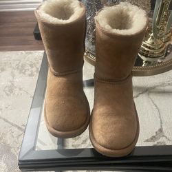 Girls UGGs