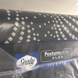 Sealy Posturepedic Hybrid King mattress