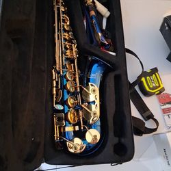 Glory Blue With Gold Keys Saxaphone With Gold Ectching All Around With Hard Case