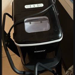 Igloo Ice maker