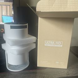 Ultra HD High Dynamic Range Wall /Roof Movie Projector 